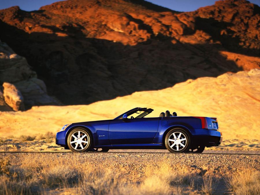  Cadillac XLR Roadster 2004 года  (фото 75 из 128)